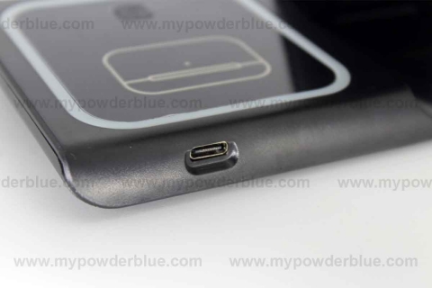 3-in-1 Foldable Wireless Charging Station shot